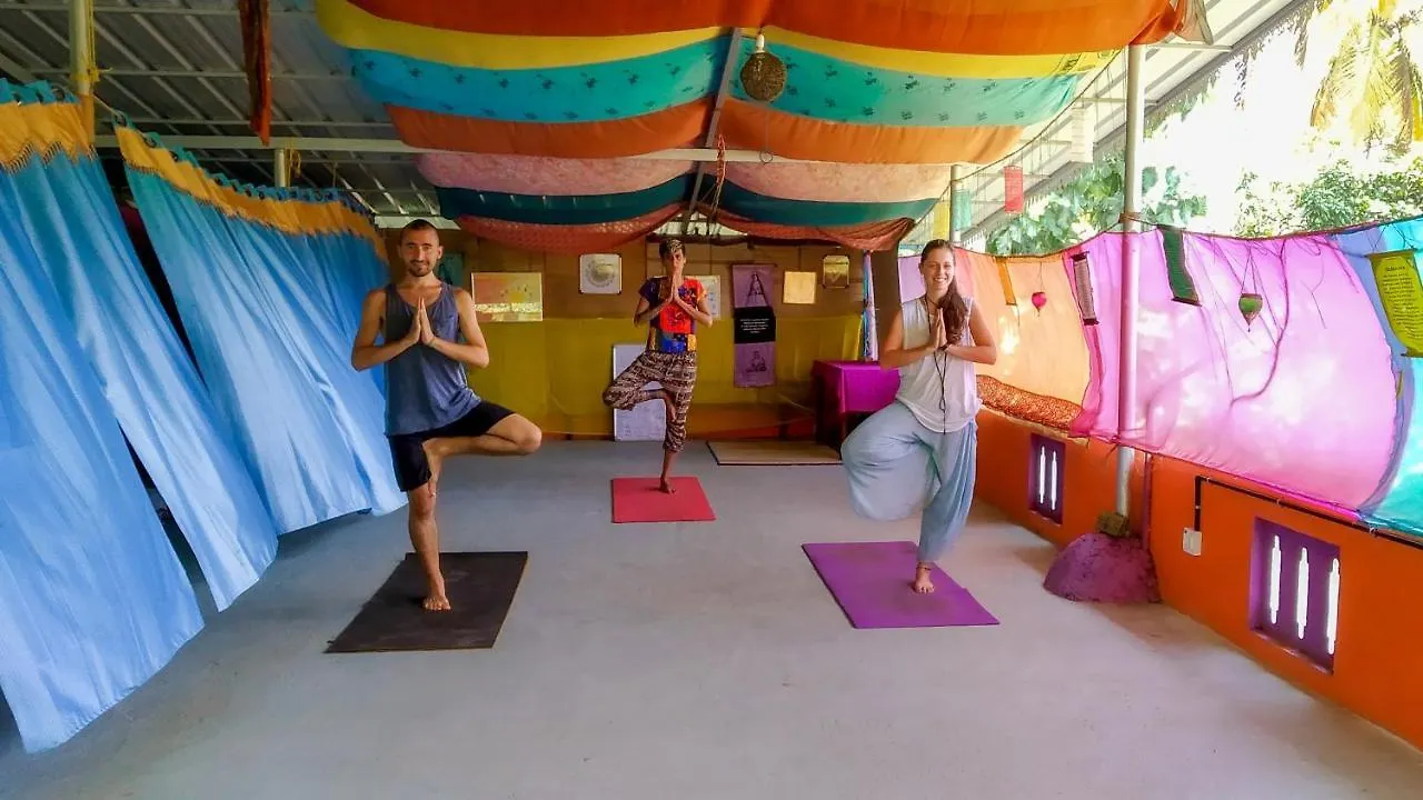 Гостевой дом Отель Shakti Ashram, Healing Center & Academy * Only Women Варкала Индия