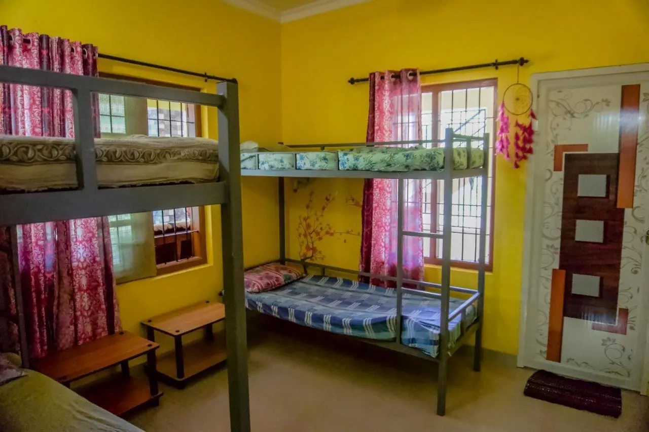 Отель Shakti Ashram, Healing Center & Academy * Only Women Варкала Индия
